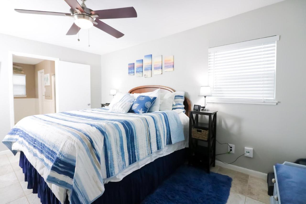 Sunny Daze Walk To Beach 2 Decks Pet Friendly Has A Mini Bar Galveston Bagian luar foto