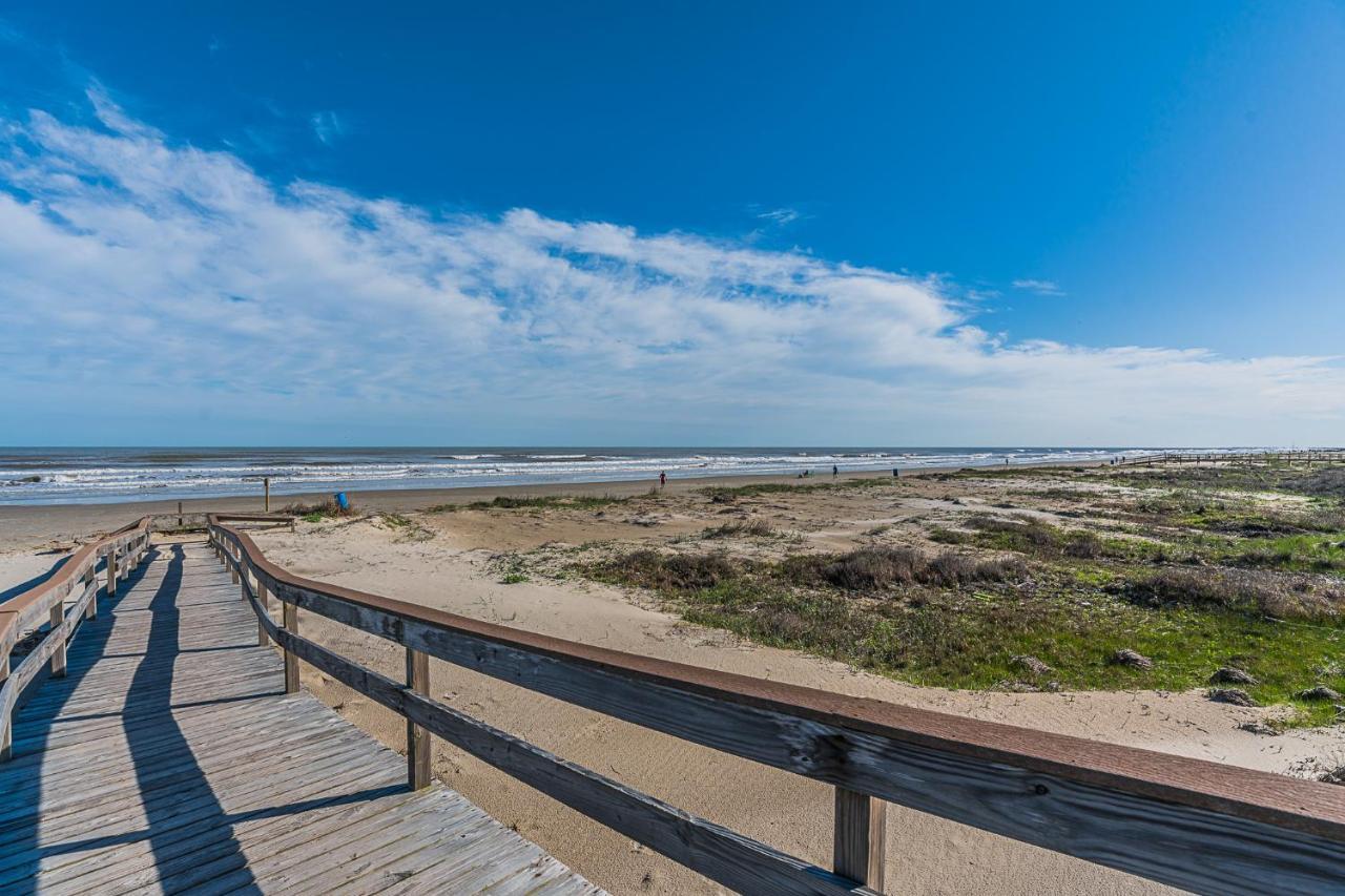 Sunny Daze Walk To Beach 2 Decks Pet Friendly Has A Mini Bar Galveston Bagian luar foto